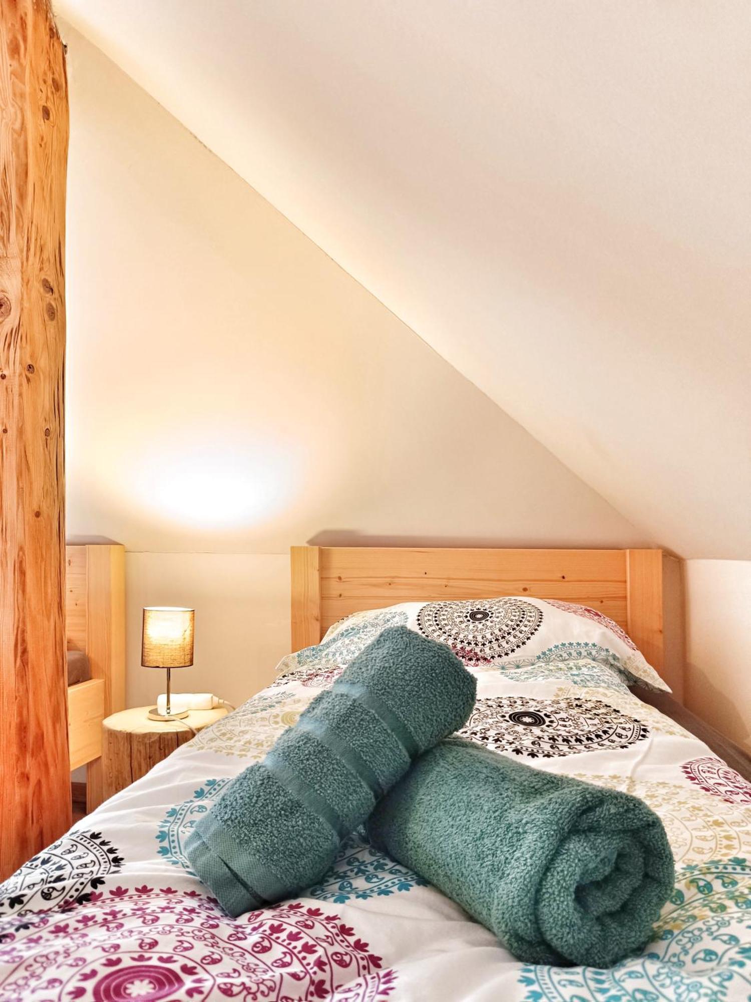 Chaloupka Pod Lipou Holiday home Male Svatonovice